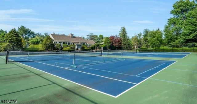 122 Macleish Ct, Mahwah Twp., NJ 07430