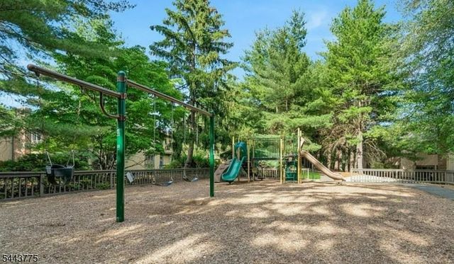 122 Macleish Ct, Mahwah Twp., NJ 07430