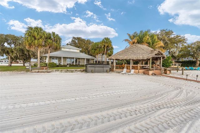 14261 SE 128TH STREET, Ocklawaha, FL 32179
