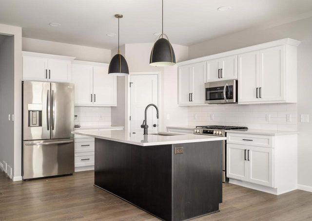 2016 Leopold Way, Sun Prairie, WI 53590