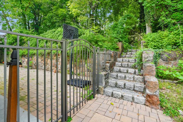 61 Underhill Road, Ossining, NY 10562