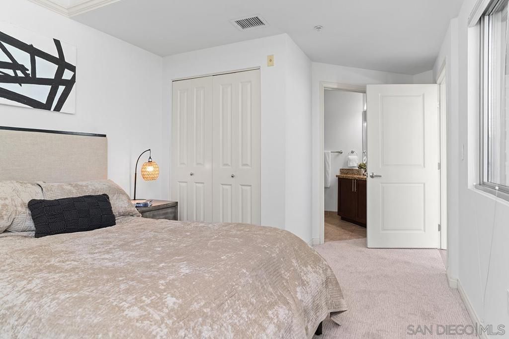 Image 14 of property listing at 206 Park Blvd 312, San Diego, CA 92101