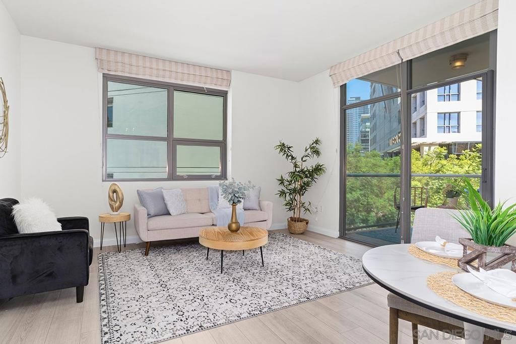 Image 2 of property listing at 206 Park Blvd 312, San Diego, CA 92101