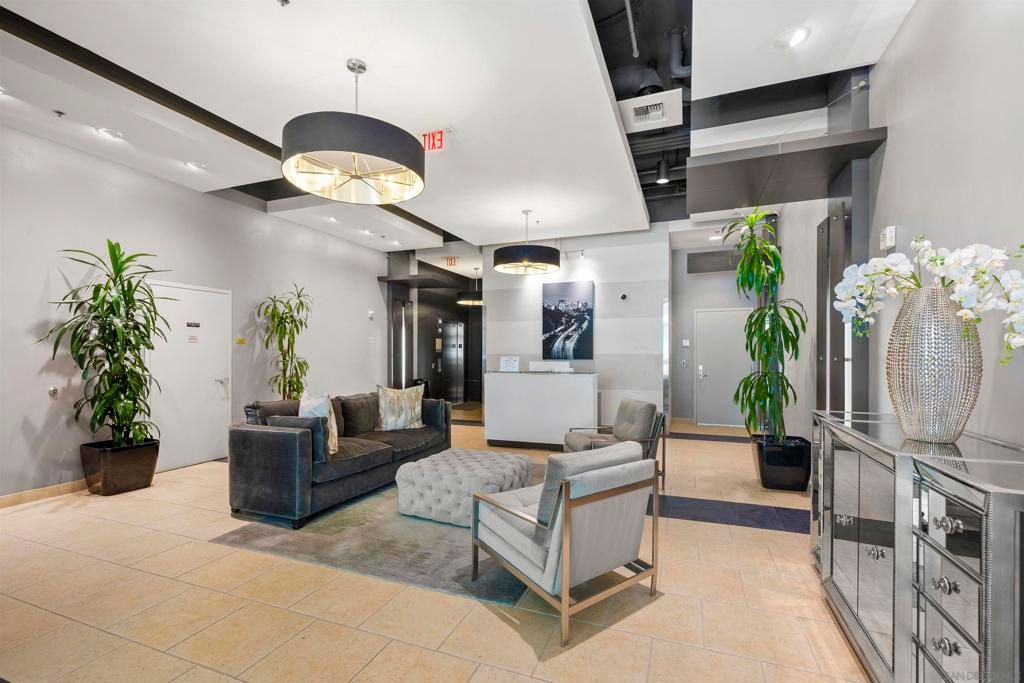 Image 24 of property listing at 206 Park Blvd 312, San Diego, CA 92101