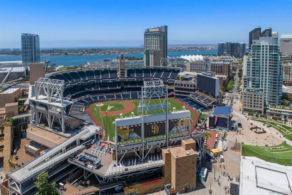 Image 32 of property listing at 206 Park Blvd 312, San Diego, CA 92101