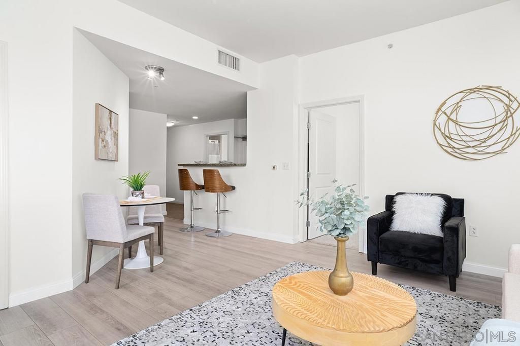 Image 6 of property listing at 206 Park Blvd 312, San Diego, CA 92101