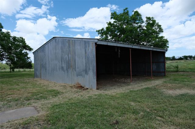 240 McAcres DR, Mcdade, TX 78650