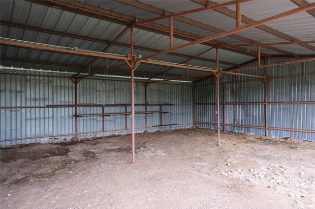 240 McAcres DR, Mcdade, TX 78650