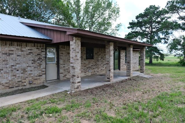 240 McAcres DR, Mcdade, TX 78650