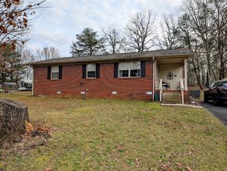 116 Dogwood Manor Rd, Coalmont, TN 37313