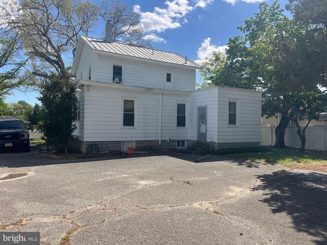 242 E WALNUT RD, Vineland, NJ 08360