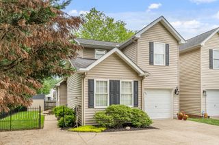 8 Blakeney Rose Lane, Huntington, WV 25705