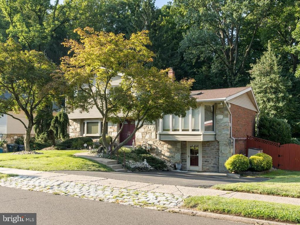 1062 OLD FORD RD, HUNTINGDON VALLEY, PA 19006 — exterior