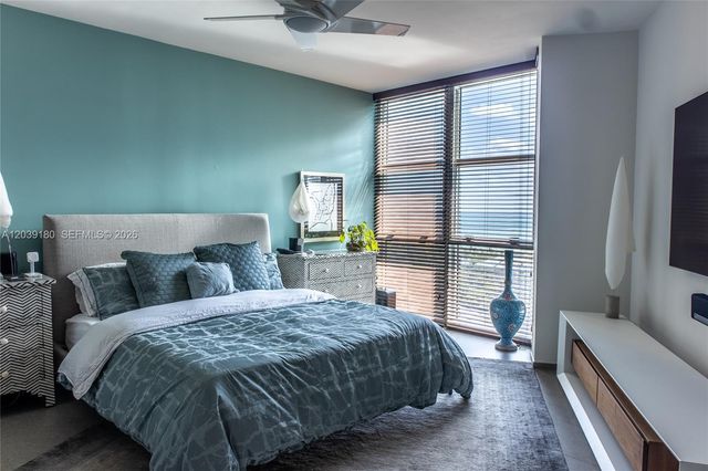 300 S Pointe Dr 1502, Miami Beach, FL 33139