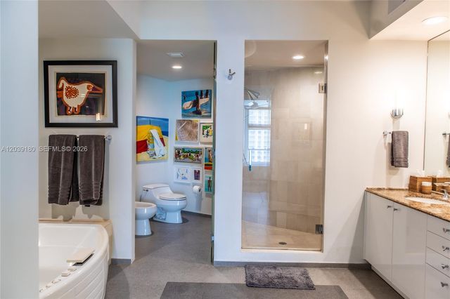 300 S Pointe Dr 1502, Miami Beach, FL 33139