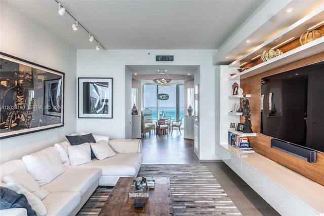 300 S Pointe Dr 1502, Miami Beach, FL 33139