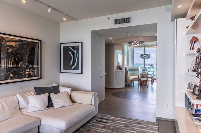300 S Pointe Dr 1502, Miami Beach, FL 33139