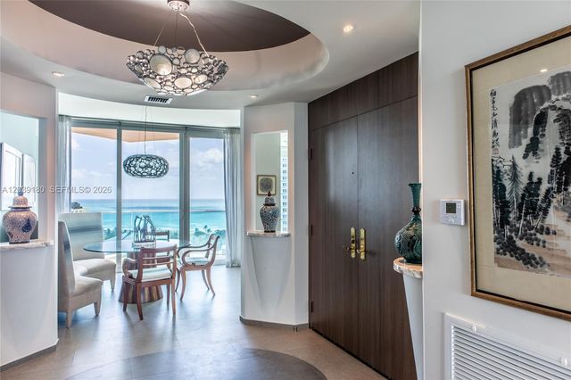 300 S Pointe Dr 1502, Miami Beach, FL 33139
