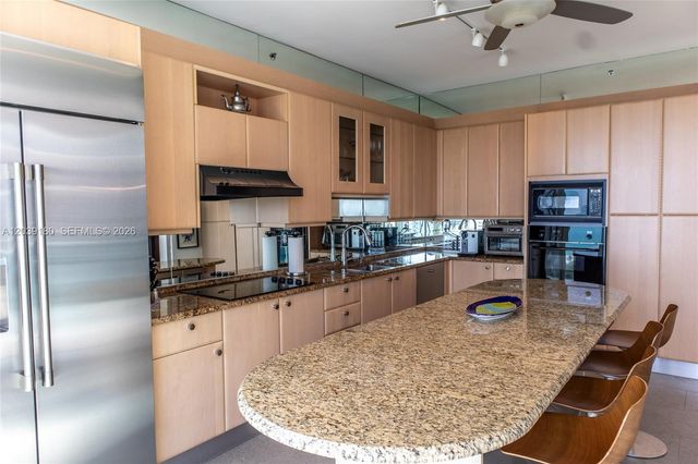 300 S Pointe Dr 1502, Miami Beach, FL 33139