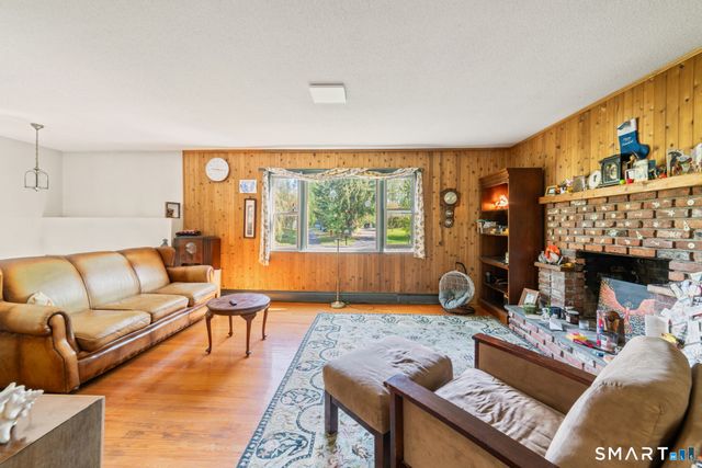 45 Elaine Drive, Southbury, CT 06488