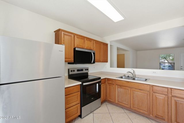 11813 W DAHLIA Drive, El Mirage, AZ 85335