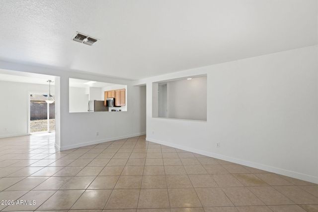 11813 W DAHLIA Drive, El Mirage, AZ 85335