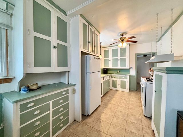 903 S Michigan Avenue, Saginaw, MI 48602