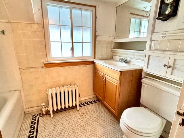 903 S Michigan Avenue, Saginaw, MI 48602