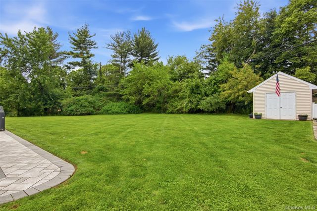 4 Blackwell Court, Stony Brook, NY 11790