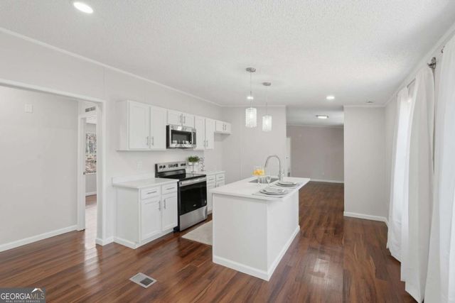 67 Forest Lake Circle Road, Pendergrass, GA 30567