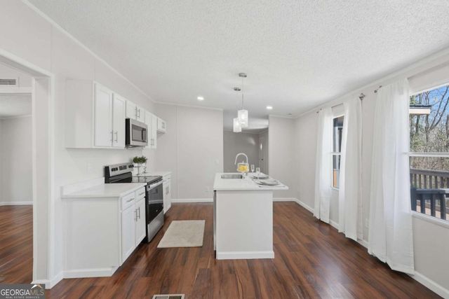 67 Forest Lake Circle Road, Pendergrass, GA 30567