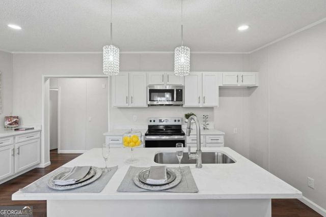 67 Forest Lake Circle Road, Pendergrass, GA 30567