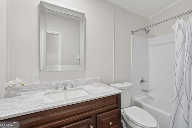 67 Forest Lake Circle Road, Pendergrass, GA 30567