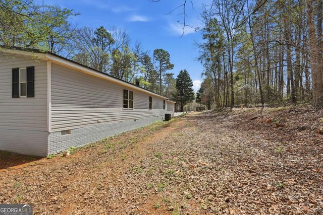 67 Forest Lake Circle Road, Pendergrass, GA 30567