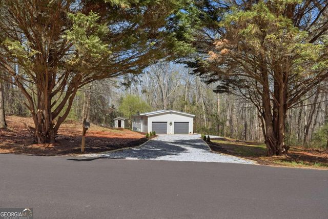 67 Forest Lake Circle Road, Pendergrass, GA 30567