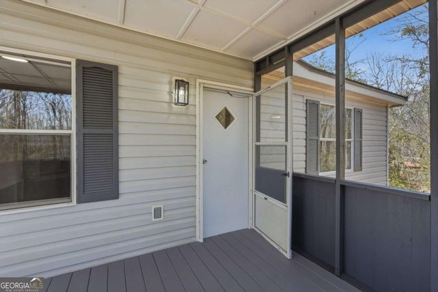 67 Forest Lake Circle Road, Pendergrass, GA 30567