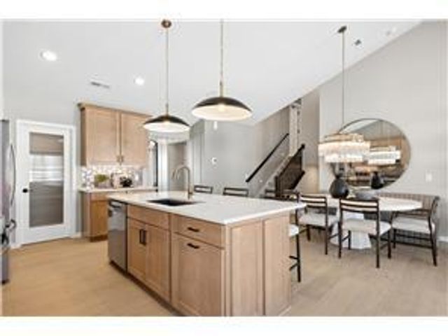 4110 Ramsay Way, Waconia, MN 55387