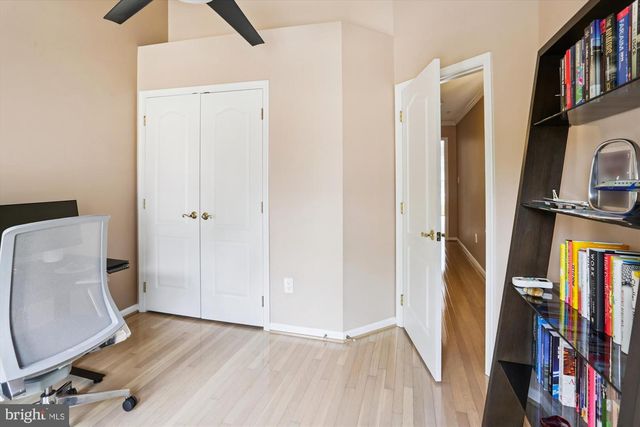 1117 REGAL OAK DR, Rockville, MD 20852