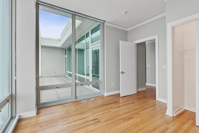 1570 Elmwood Avenue 1504, Evanston, IL 60201