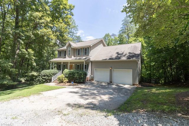 7560 Strawberry Road, Summerfield, NC 27358