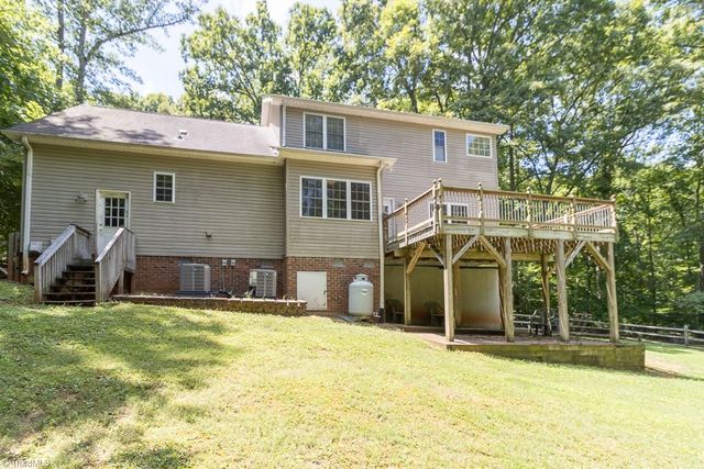7560 Strawberry Road, Summerfield, NC 27358