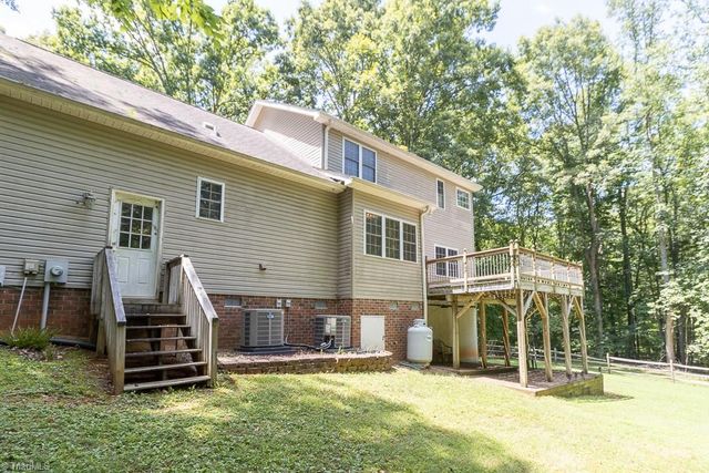 7560 Strawberry Road, Summerfield, NC 27358