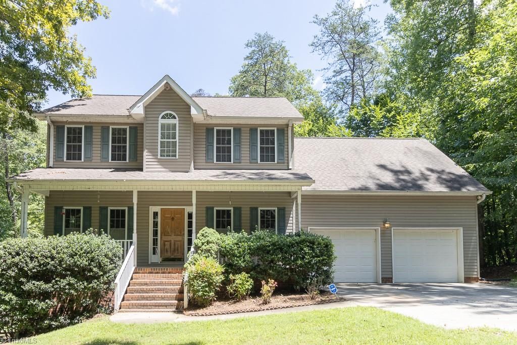 7560 Strawberry Road, Summerfield, NC 27358