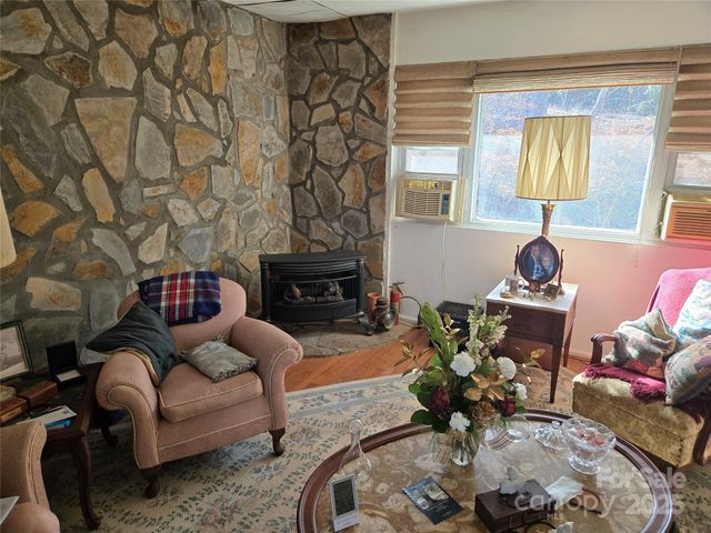 211 Holly Mountain Lane, Fletcher, NC 28732