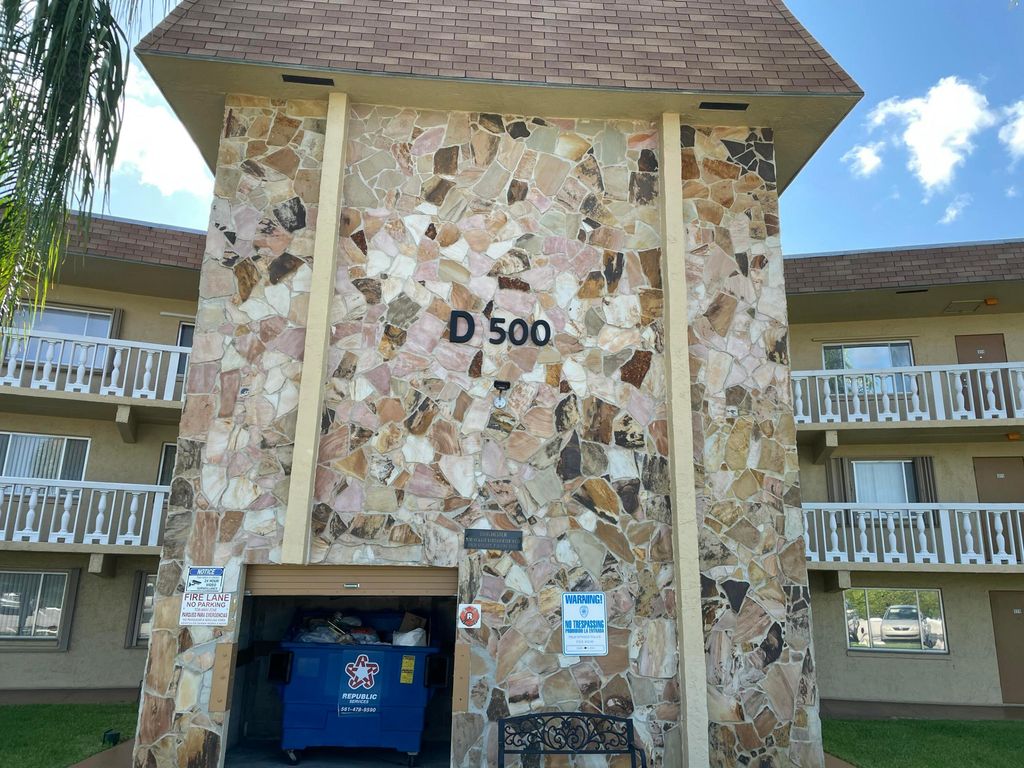 500 Village Green Circle W 214, Palm Springs, FL 33461