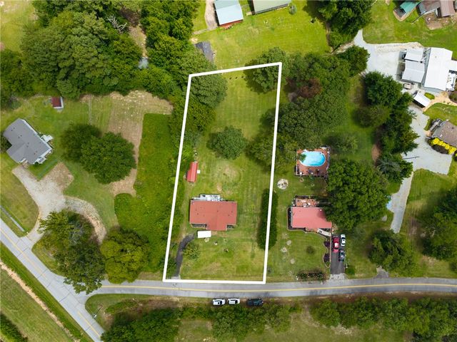 164 Peachtree Lane, Seneca, SC 29678