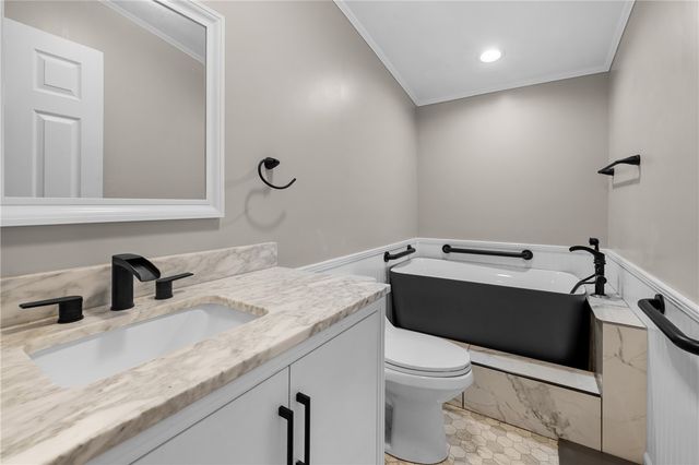 164 Peachtree Lane, Seneca, SC 29678