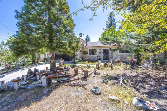 2164 Outer Hwy 2 Highway S, Wrightwood, CA 92397