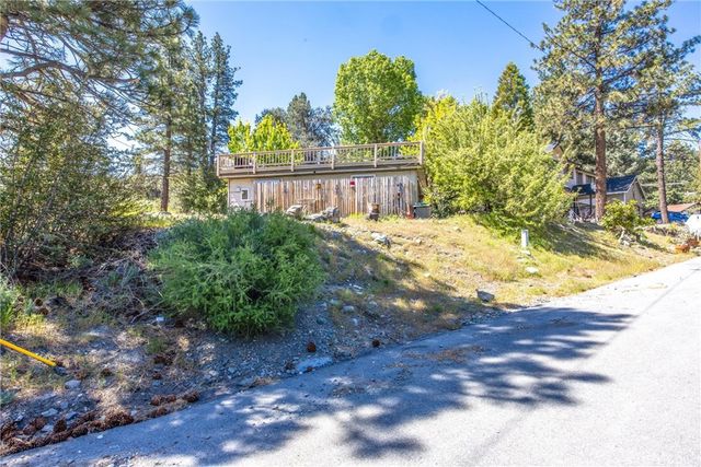 2164 Outer Hwy 2 Highway S, Wrightwood, CA 92397