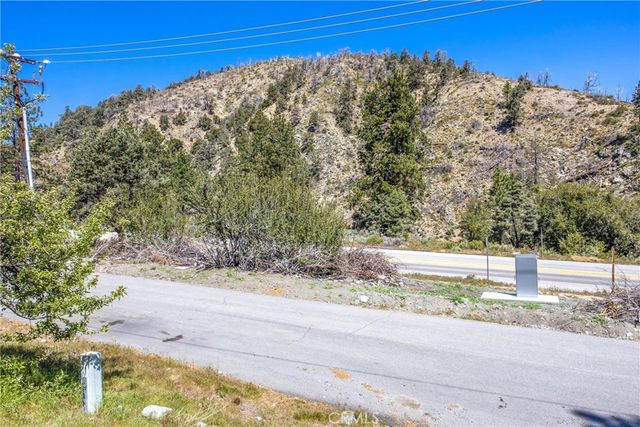 2164 Outer Hwy 2 Highway S, Wrightwood, CA 92397